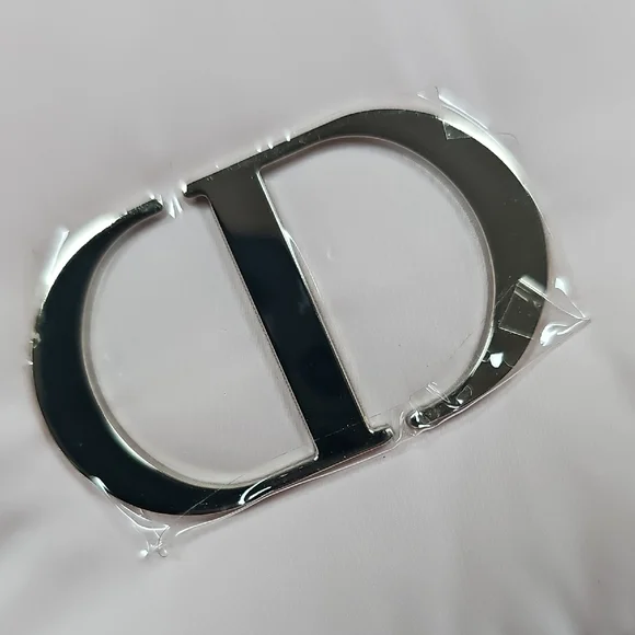 Dior Soft Pink make up pouch with Silver Logo - Picture 5 of 7